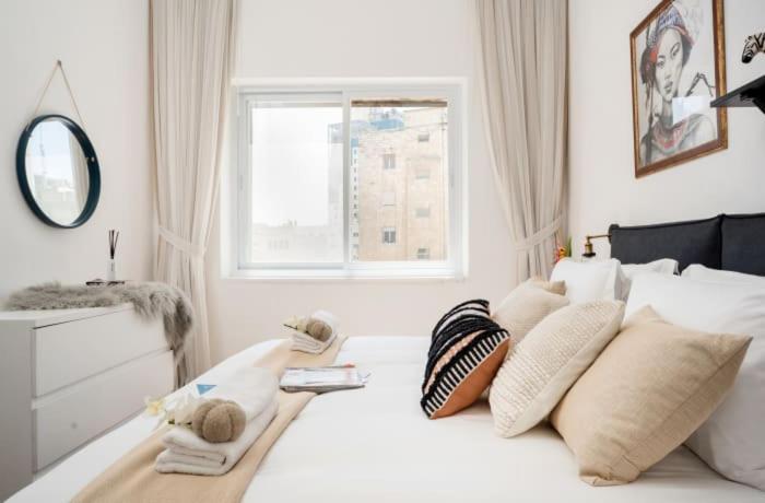 Ben Yehuda, 3 Lovely Flats In The Same Building Jerusalem Exterior photo